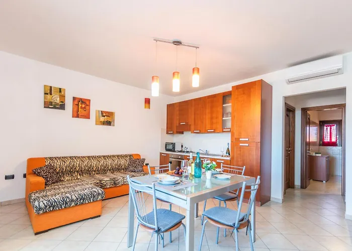 La Casa Di Paola - Happy