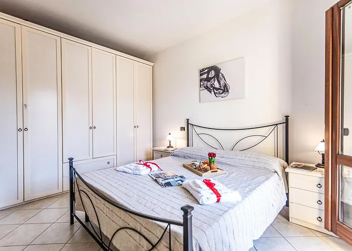 La Casa Di Paola - Happy